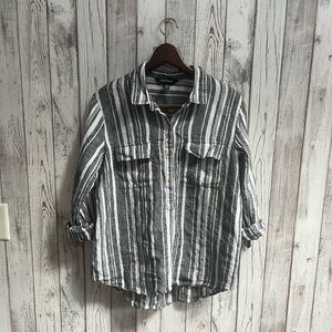 Ellen Tracy linen top striped with gold buttons size large